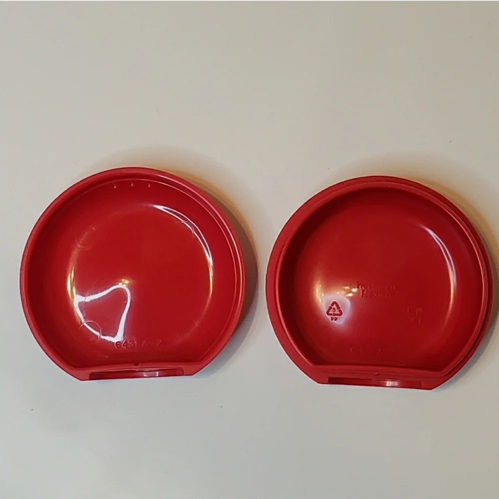 Tupperware Red Portable Salt Shaker For Car